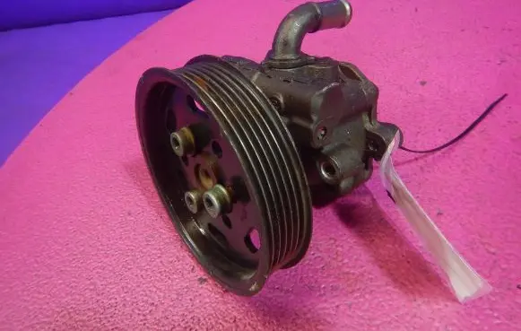 Seat Toledo II (1M) Power steering pump