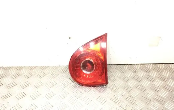 Volkswagen Golf V Tailgate rear/tail lights 285002 1K6945259 32CP