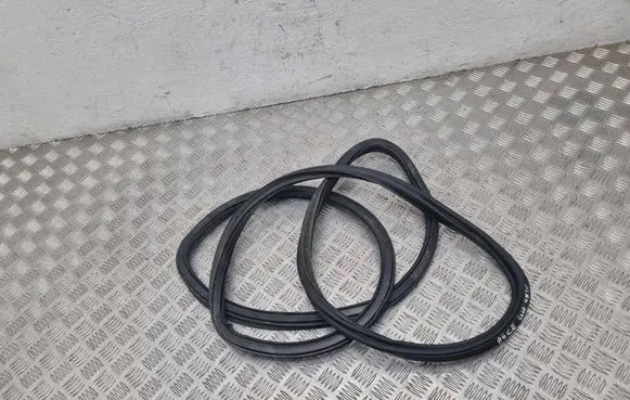 Audi A6 S6 C6 4F Trunk rubber seal (body) 4F9827705D