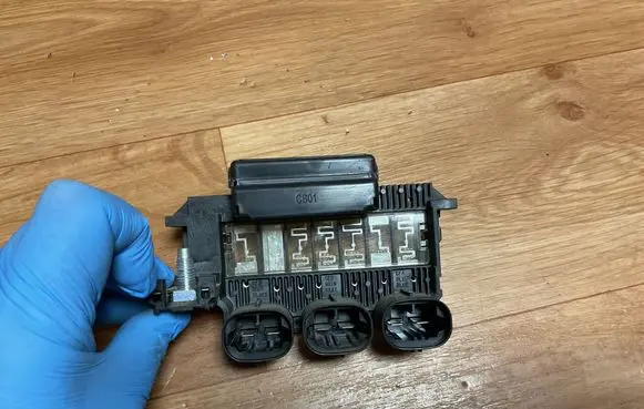 Peugeot Expert Fuse module 1400550780