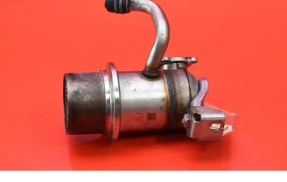 Skoda Superb B5 (3U) EGR valve cooler 04L131512BH
