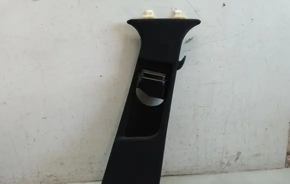 Mercedes-Benz E W212 (B) pillar trim (top) A2126900425