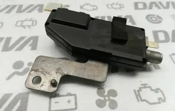 Mercedes-Benz ML AMG W164 Aerial antenna amplifier 1638200089 A1638200089