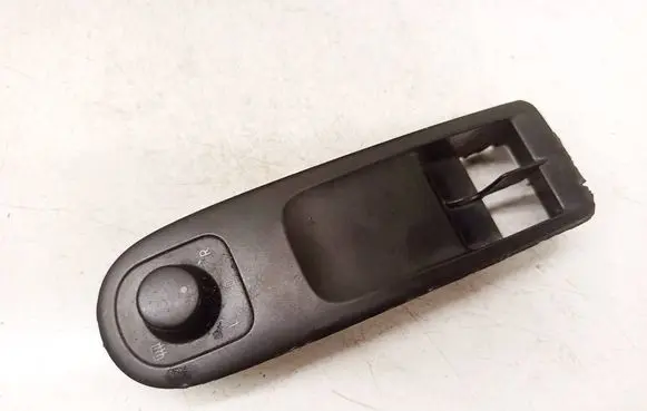 Volkswagen Golf VI Wing mirror switch 5K0807255