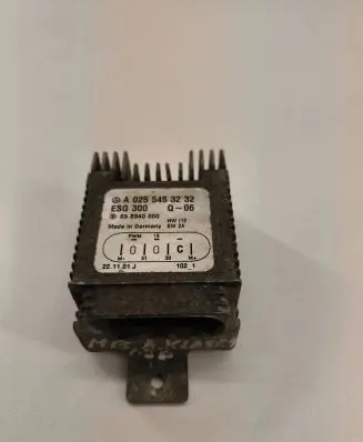 Mercedes-Benz A W168 Coolant fan relay A0255453232 ESG300 898940000