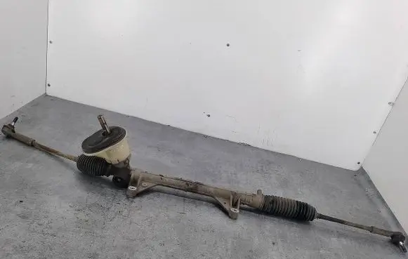 Renault Clio III Steering rack 8200124407A0001569