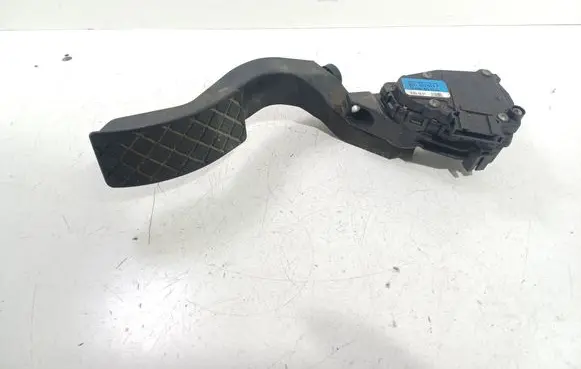 Volkswagen PASSAT B5 Accelerator throttle pedal 8D1723523F