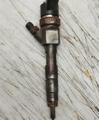 Volvo S40, V40 Fuel injector 0445110146