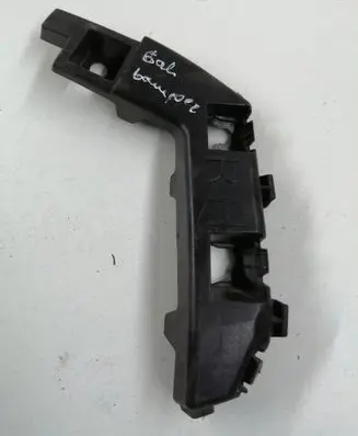 Hyundai Kona I Bumper support mounting bracket corner 68814J9000