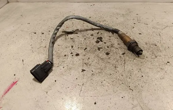 Nissan X-Trail T32 Lambda probe sensor H8201395330