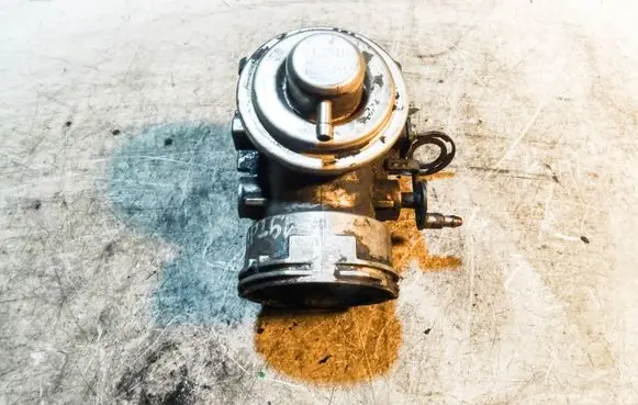 Ford Galaxy EGR valve 038131501