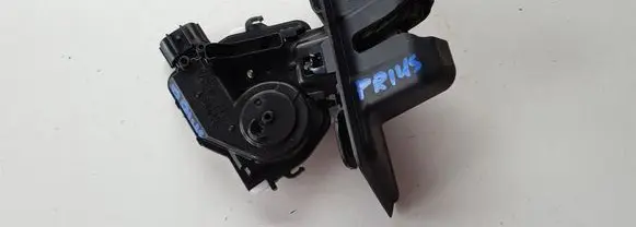 Toyota Prius (XW50) Loading door lock 