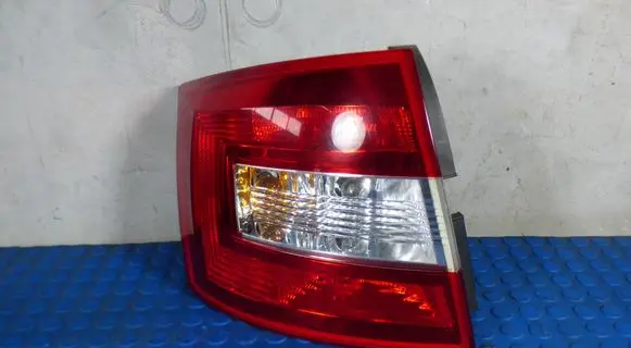 Skoda Rapid (NH) Rear/tail lights CART5JJ945095 5JJ945095 62421701