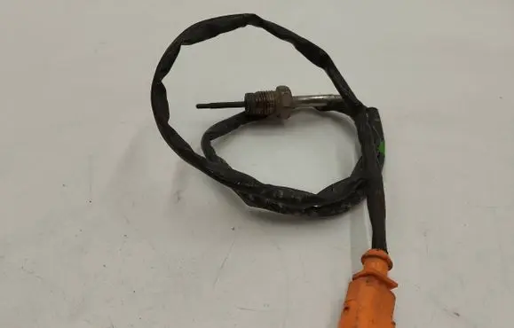 Skoda Superb B6 (3T) Exhaust gas temperature sensor 03L906088BJ 42077507 T235812