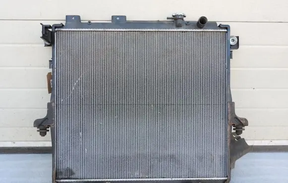 Nissan Navara D40 Coolant radiator 214605X20A 21430C994A