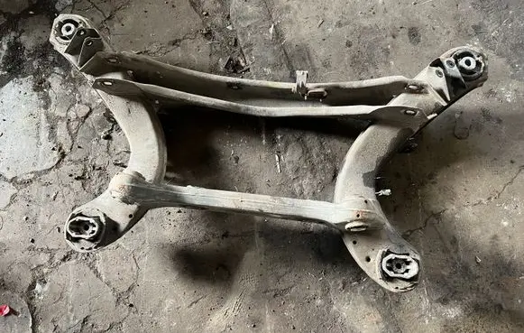 Mercedes-Benz GLC C253 Rear subframe A2043521314