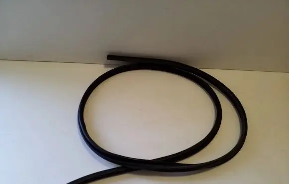 Opel Vivaro Sliding door rubber seal 