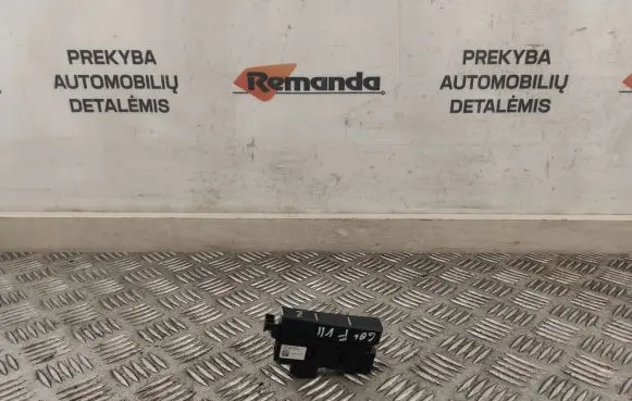 Volkswagen Golf VII Parking (PDC) sensor switch 5G1927238E