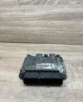 Opel Vectra C Engine control unit/module 55201791 0281012868