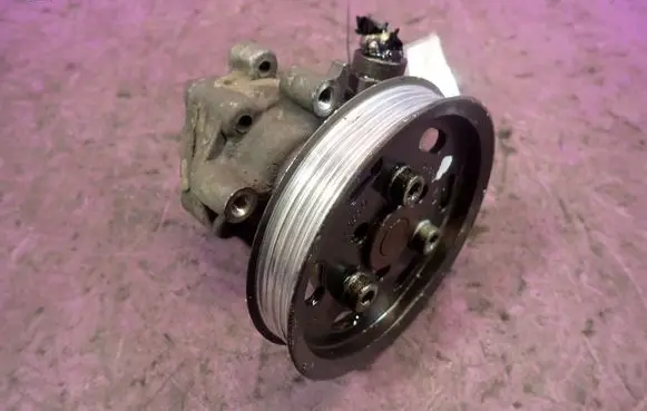 Audi A4 S4 B5 8D Power steering pump