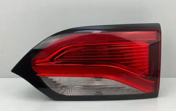 Chrysler Pacifica Tailgate rear/tail lights P68228940AE