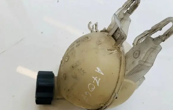 Peugeot 207 Coolant expansion tank/reservoir 9652621280 9680163780