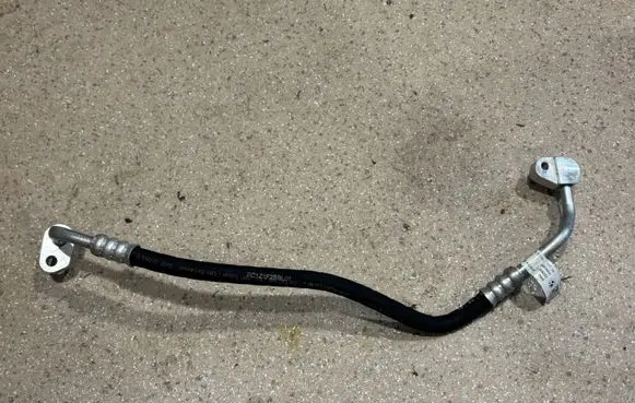 Air conditioning (A/C) pipe/hose