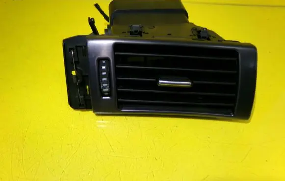 Audi A6 S6 C5 4B Dashboard side air vent grill/cover trim 4B1820902