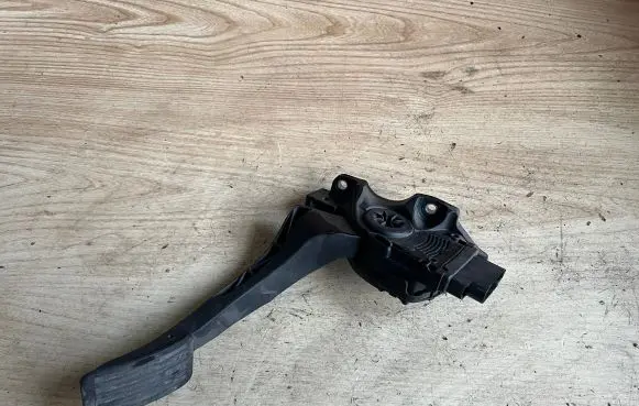 Ford S-MAX Accelerator throttle pedal 6PV00922012 C95YE02