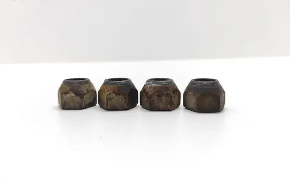 Nissan Tiida C11 Nuts/bolts 