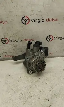 Volkswagen PASSAT B7 Fuel injection high pressure pump 0445010526 03L130755L 05060612