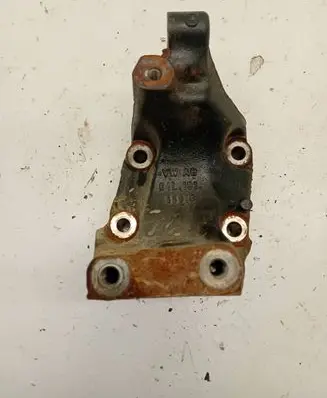 Audi A4 S4 B9 Engine mounting bracket 04L131159C