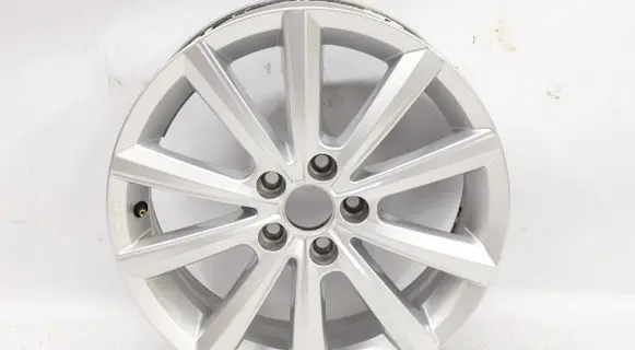 Volkswagen Polo VI R16 alloy rim 