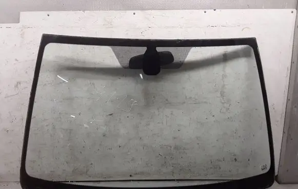 Toyota Avensis T250 Front windscreen/windshield window 