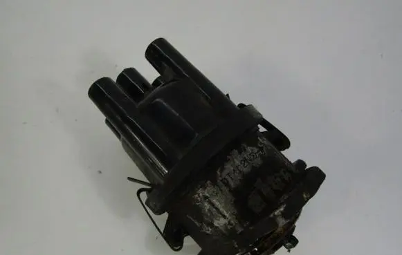Fiat Uno Ignition distributor DT402N