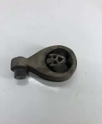Nissan Qashqai Engine mount bracket 8200277221