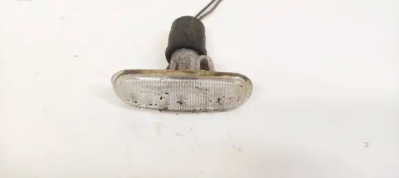 Audi A3 S3 8L Front fender indicator light 185231B