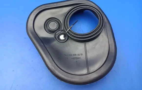 Mercedes-Benz C W204 Fuel tank cap trim A0009982201