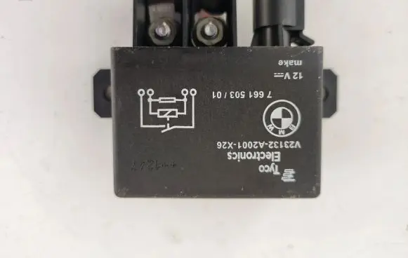 BMW X5 E70 Combustion relay 7661503 V23132A2001X26