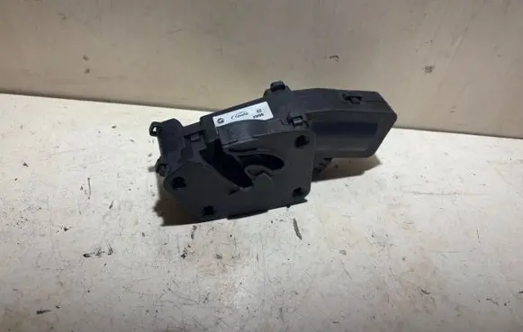 Skoda Superb B6 (3T) Tailgate/trunk/boot lock/catch/latch 3T0827299B