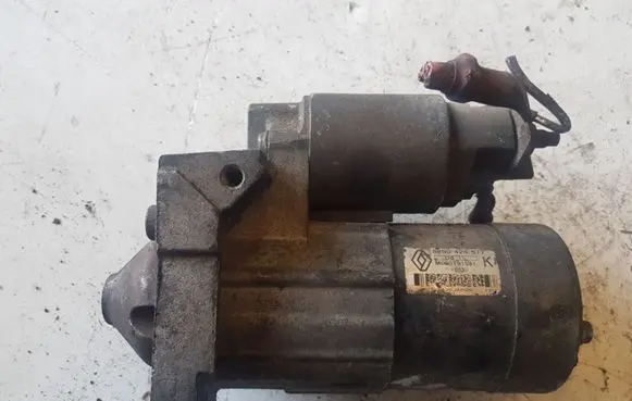 Renault Kangoo I Starter motor 8200426577