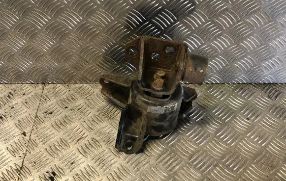 Engine mount bracket