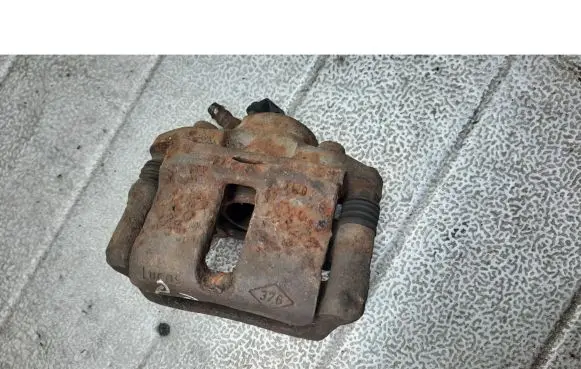 Renault Clio II Front brake caliper