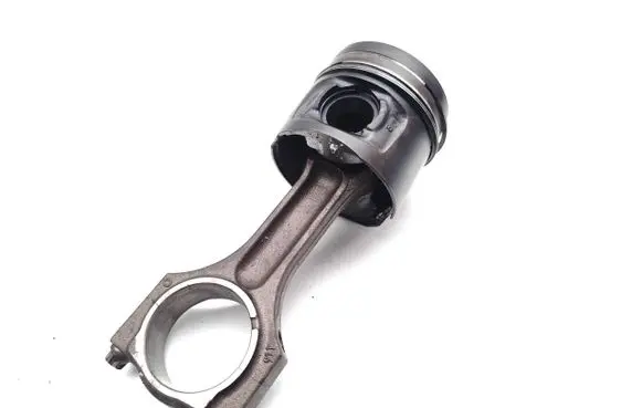 BMW X3 E83 Piston with connecting rod N47D20A