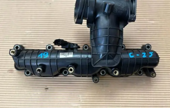 Iveco Daily 6th gen Intake manifold 504384190