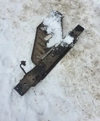 Jeep Grand Cherokee (WJ) Bottom radiator support slam panel 