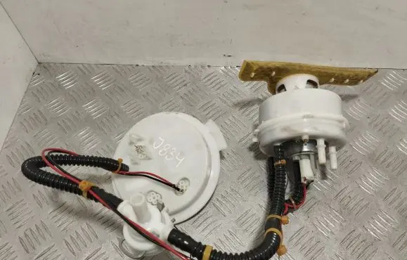 BMW 6 F06 Gran coupe Fuel injection high pressure pump 7308449