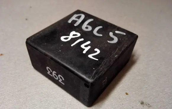 Volkswagen PASSAT B5.5 Other relay 4B0919471A 5KG00656805