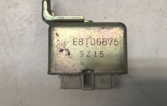 Mitsubishi Lancer Other relay E8T06875