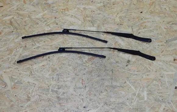 Volkswagen Multivan T5 Front wiper blade arm 7H5955410 7H5955409
